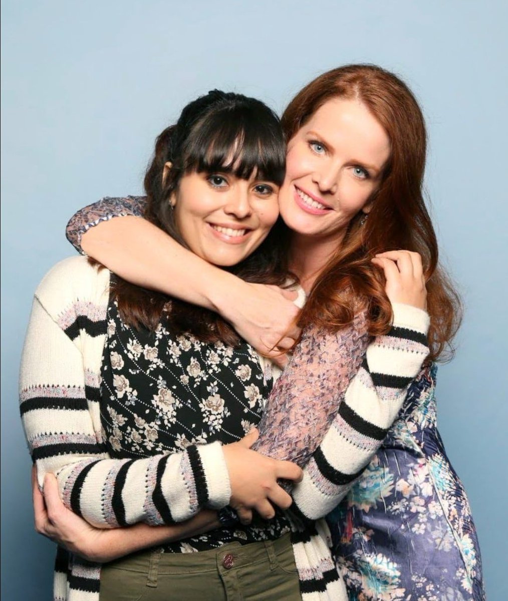 Just found this and now I'm emotional 🥲 <a href="/bexmader/">Rebecca Mader</a> I miss you a lot. Unfortunately I won't be able to be at the German Con, but know that I love you and miss your hugs 🤗💚