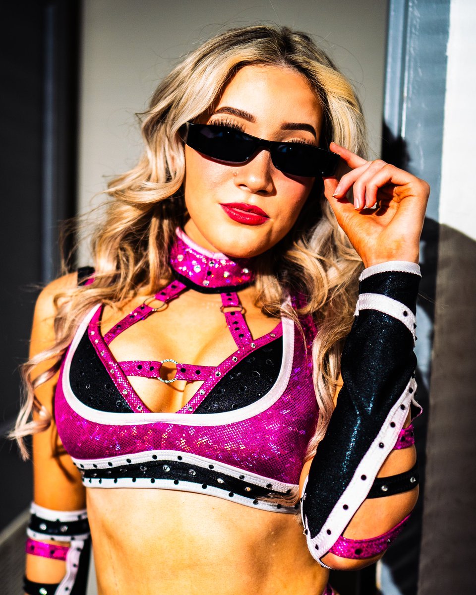 deathpark4ever's tweet photo. GCW YWU
@meganbayne #WRLDONGCW https://t.co/uLCUAmUVr9