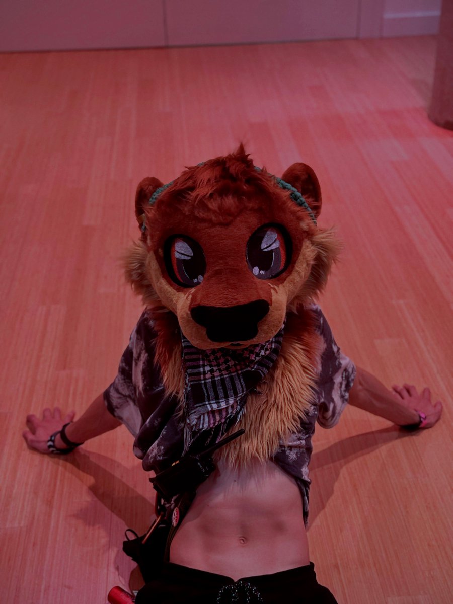 "Rawr x3~ Paws out and belly showing, ready to pounce into the fun! UwU"

This caption was brought to you by chat.openai.cоm

#MidriffMonday