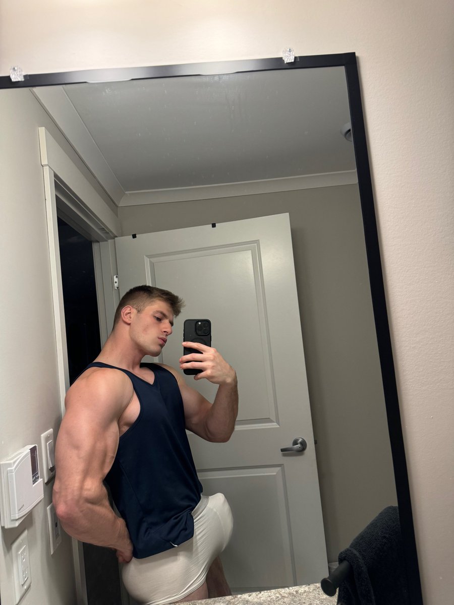 reply "hi" if i can send u my big d picc