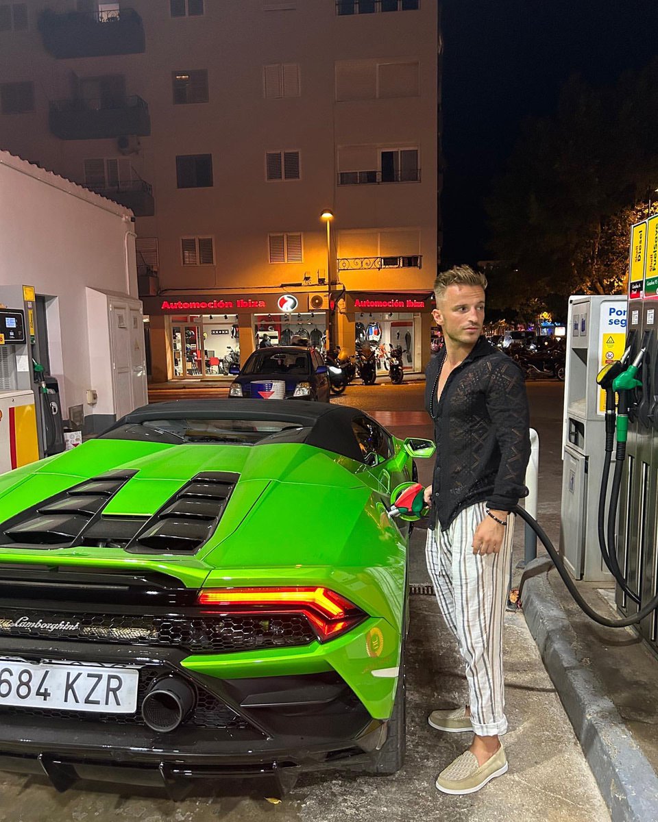 _ripppedhans's tweet photo. Hop in a ride with me🤭❤️ https://t.co/rz2h3gBR3J