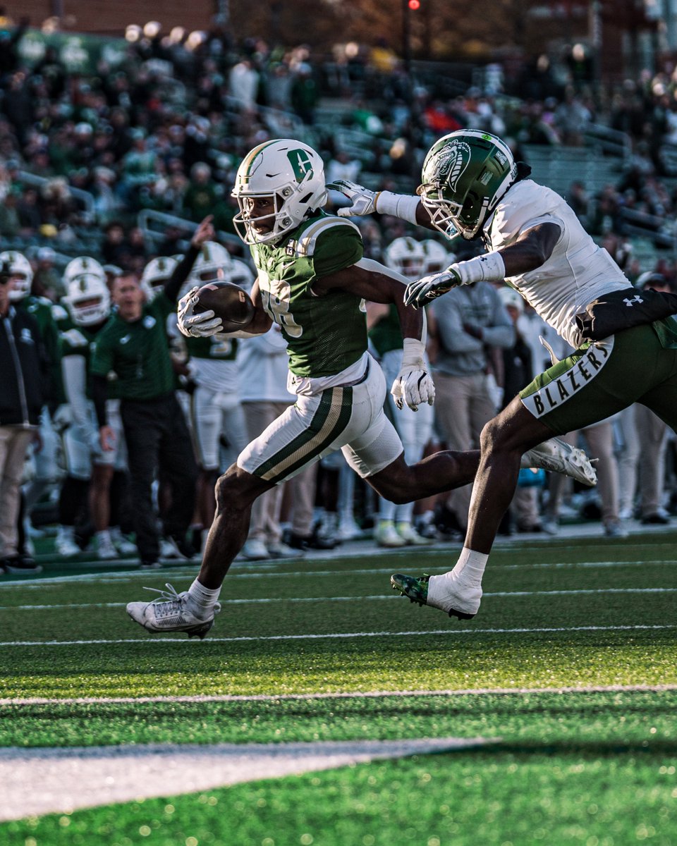 CLTStatsInfo's tweet image. With their seventh rushing touchdowns each tonight, @CharlotteFTBL's Hahsaun Wilson and Cartevious Norton have moved into ties for 7th on the single-season charts.
It's also the 1st time in program history 2 players have 7+ rushing touchdowns in the same season.