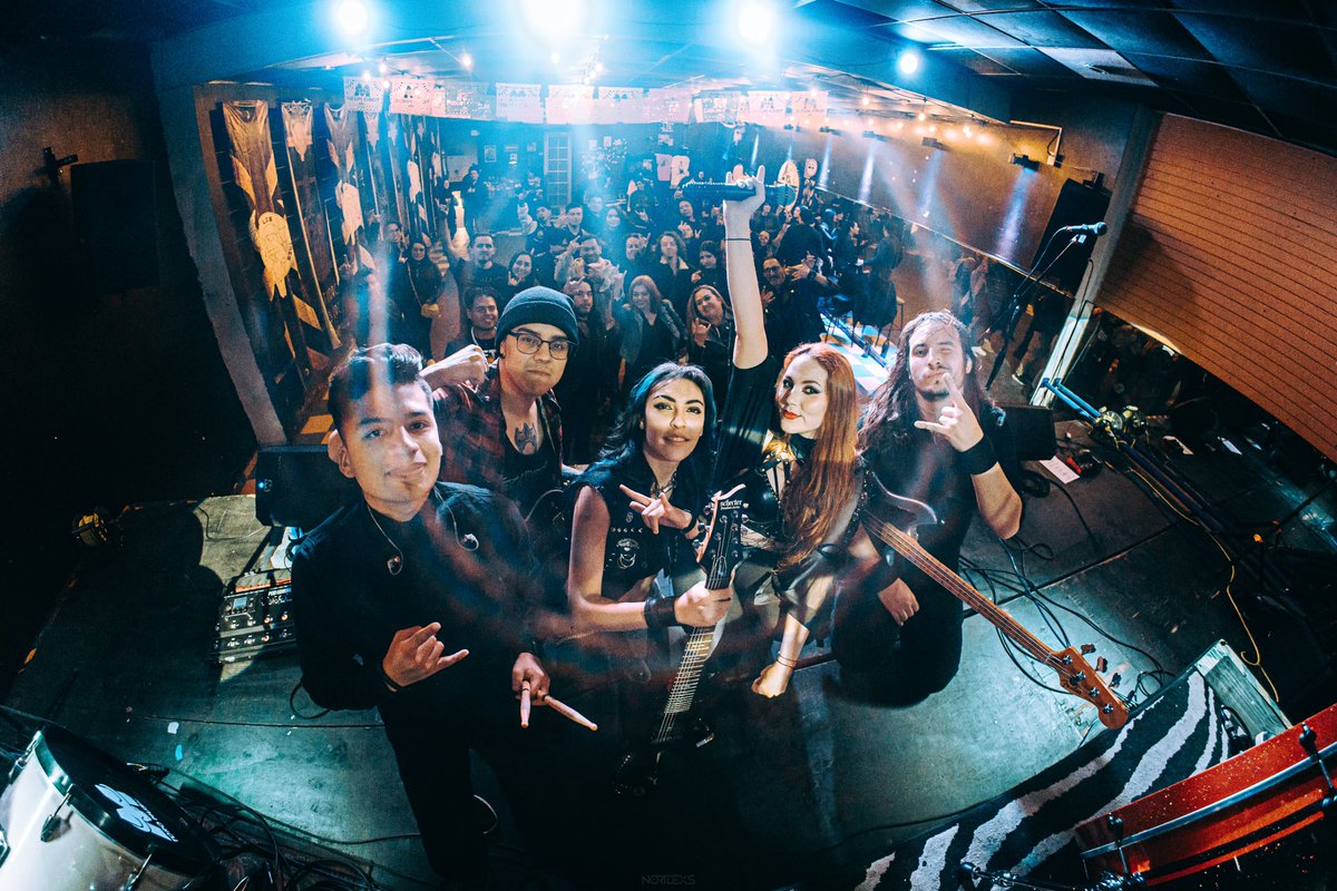 Sever The Light (@severthelight) on Twitter photo ¡Toluca! Esperamos verles pronto. 🔥
Gracias <a href="/LackOfRemorse/">Lack of Remorse</a> por la invitación a este show lleno de buena vibra y música chingona.
📷 <a href="/nortdexs/">Dvvid Nortdexs</a> ¡Toluca! Esperamos verles pronto. 🔥
Gracias <a href="/LackOfRemorse/">Lack of Remorse</a> por la invitación a este show lleno de buena vibra y música chingona.
📷 <a href="/nortdexs/">Dvvid Nortdexs</a>