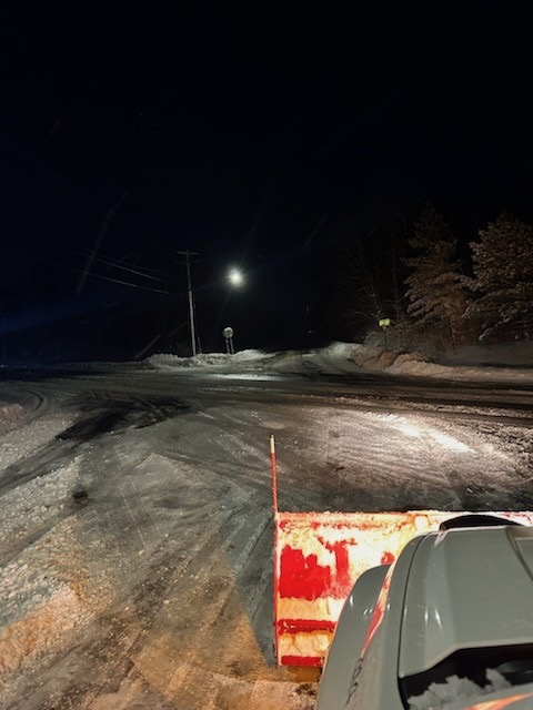 Mark Poloncarz (@markpoloncarz) on Twitter photo Conditions have improved in the Town of Brant. Our <a href="/ErieCountyDPW/">Erie County DPW</a> crews are keeping the roads passable for emergency vehicles at this time. Pictures are of Cain and Brant-Angola Roads in Brant taken in the past half-hour. Conditions have improved in the Town of Brant. Our <a href="/ErieCountyDPW/">Erie County DPW</a> crews are keeping the roads passable for emergency vehicles at this time. Pictures are of Cain and Brant-Angola Roads in Brant taken in the past half-hour.