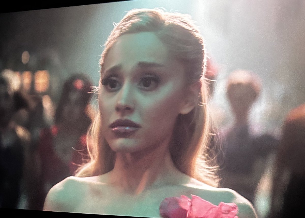 gwsmoonlights's tweet photo. this scene. https://t.co/JD9f876pDB
