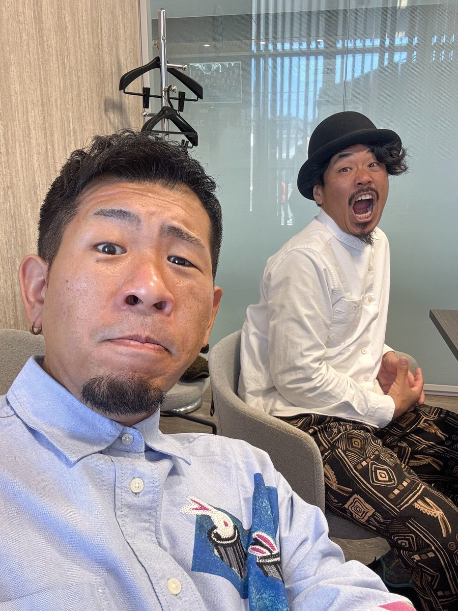 Yuuya_egashira's tweet photo. 本日は、中野建設さんのクリスマスイベントに来ております♪

CMソングにもなっている
『僕らの設計図』をお届けして来ました♪

めっちゃ楽しんでます！w https://t.co/bfdpOq0BOI