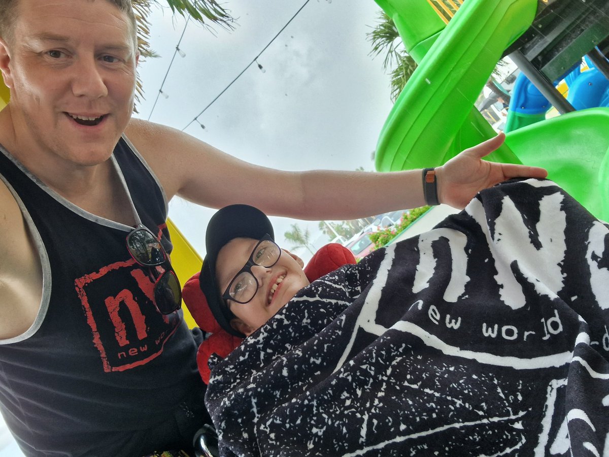 BrandonMUFCWWE's tweet photo. Brandon on his holidays repping nWo in St. Maartens. This was just as we got caught in a thunderstorm @RealKevinNash @TheRealXPac @HulkHogan #ScottHall #Razor #nWo4lyfe 🤘🏻Too Sweet https://t.co/X2n4BIBpn6