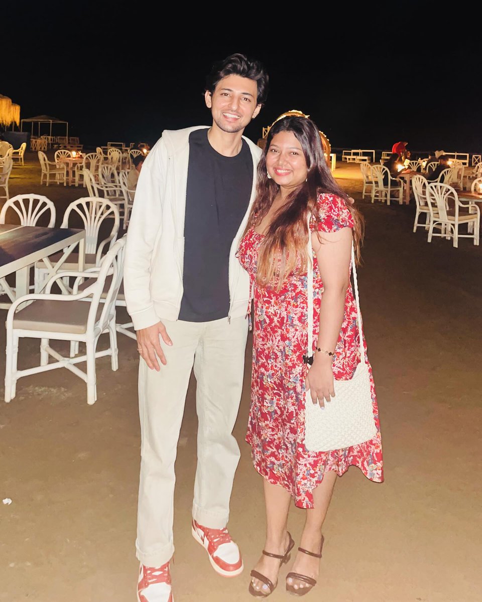 SubhashreeDZ's tweet photo. To have @DarshanRavalDZ who says you this face to face it's really a blessing :)
'i hope you will find someone who will never break your heart' 🫠 https://t.co/ECjpNEFjOt