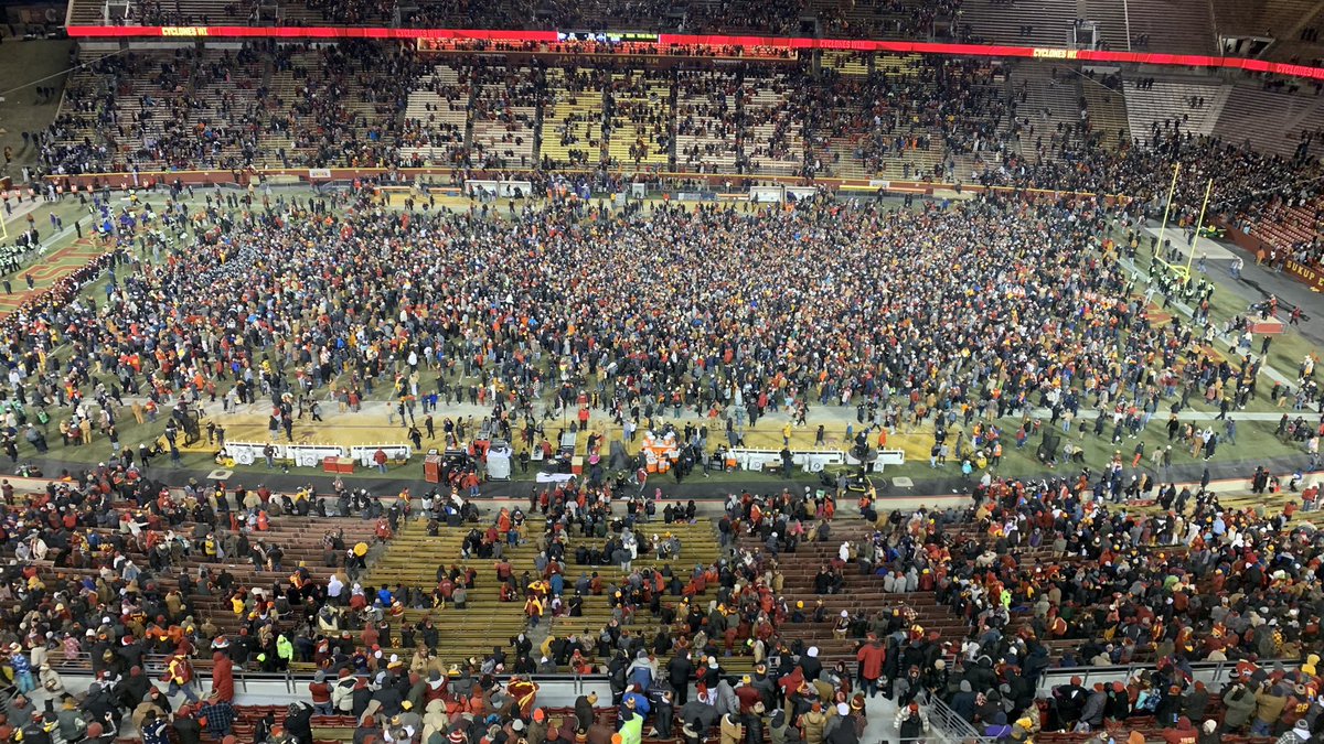 Ben_Hutchens_'s tweet photo. 100 yards of Cyclone fans https://t.co/N78HEdq5Uv