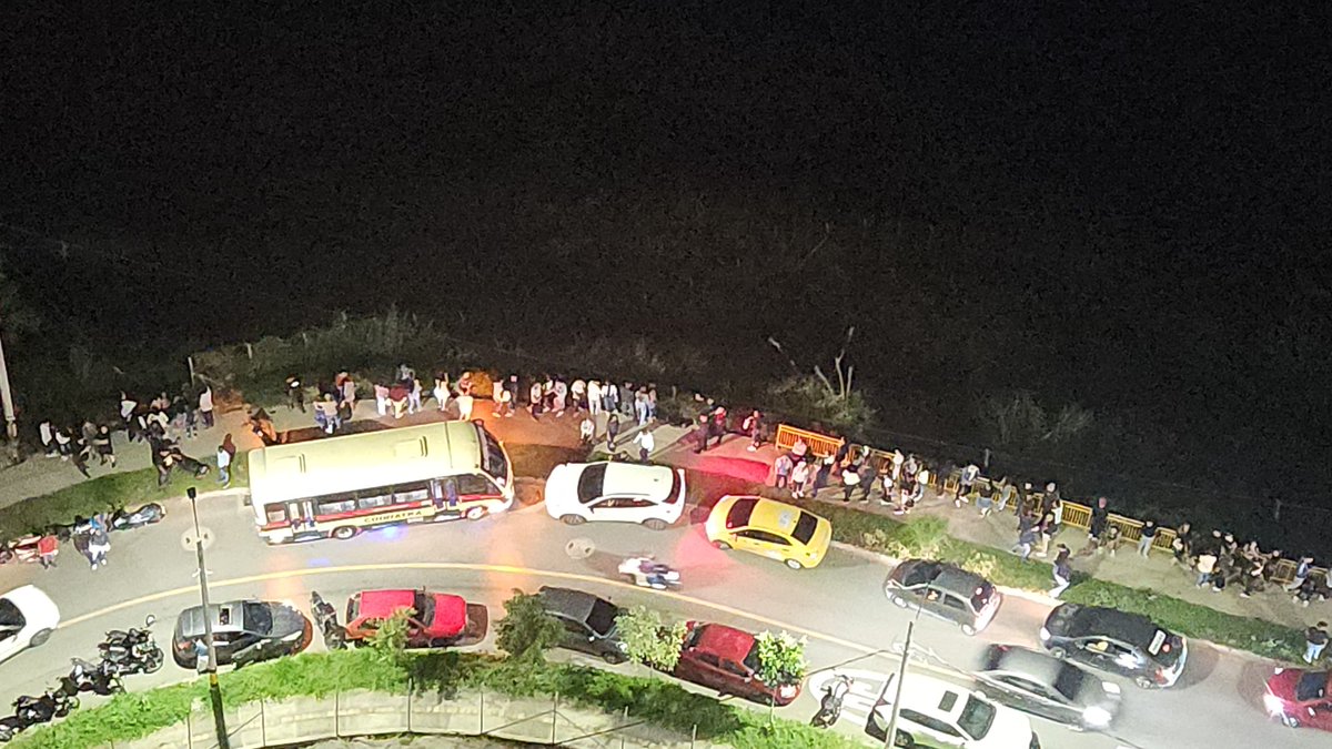 GaboDuk3's tweet photo. @sttmed  el control en calasanz pa cuando? La problematica en reserva serrat es cada vez peor https://t.co/2NmImmZy0V