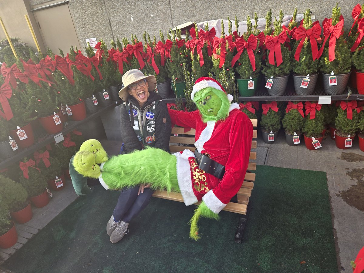 What a great weekend with our team!!
Black Friday fun and driving sales!
<a href="/GeorgeArias_HR/">George Arias</a> <a href="/SamCharles07/">Sam Charles</a> <a href="/Javi3rD/">Javier Dominguez</a>