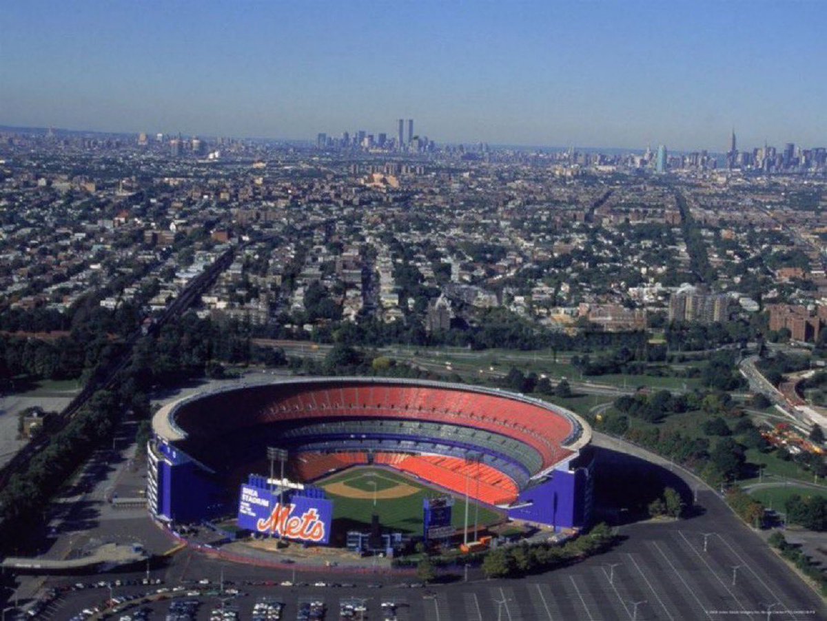 BaseballHistoryNut (@nut_history) on Twitter photo Shea Stadium - you can see the WTC in the background Shea Stadium - you can see the WTC in the background