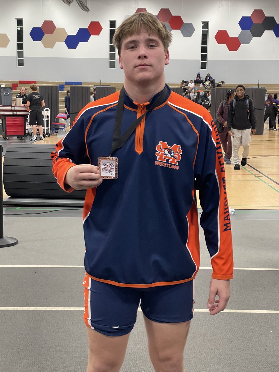 Phil Daniels 215 placed 6th at the Antioch Ted DeRousse Invitational!