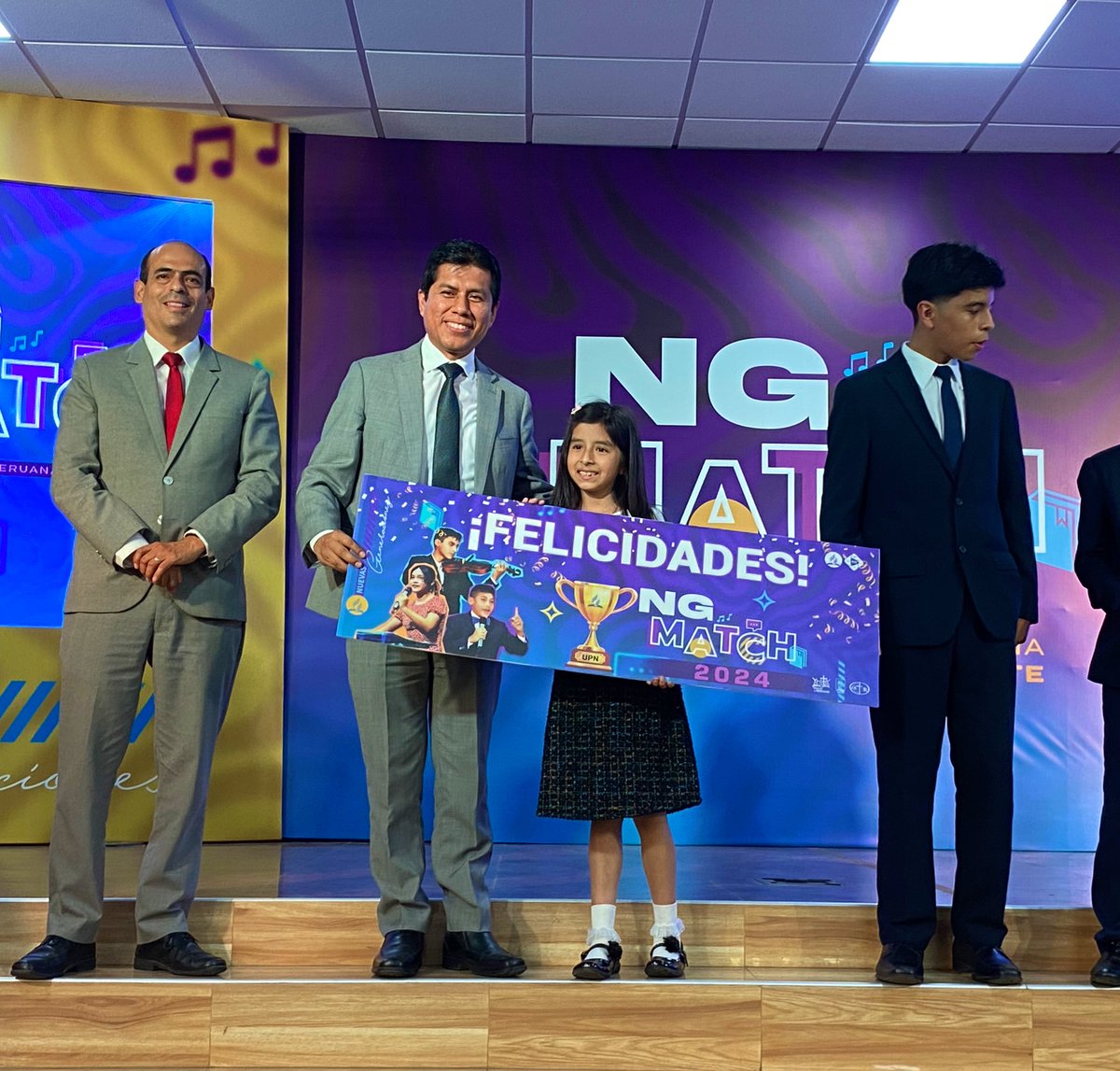 AdventistasUPN's tweet photo. ¡Qué final tan increíble! 🎉🔥 El primer lugar en Influencers de la Verdad Niños fue Génesis Villena de @AdventistaMiCOP🙌. Ver cómo Dios está levantando #NuevasGeneraciones dispuestas a predicar su evangelio nos llena de alegría y esperanza. ¡Jesús está a las puertas!✨ #NGMatch https://t.co/Ldq5TpUegS