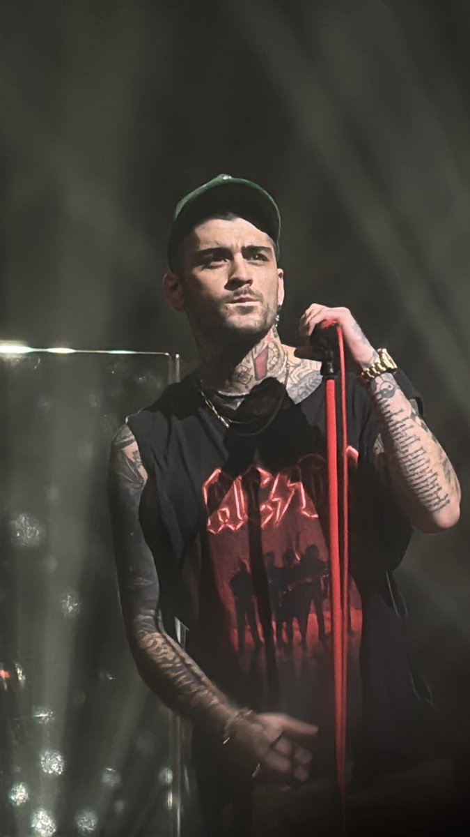 Más de Zayn está noche en el show de Manchester 😍🔥

© @zjmshub / <a href="/hadassahhh/">adacinha 🐆</a>
#ZaynSTTSTour 
#ZaynSTTSTourManchester