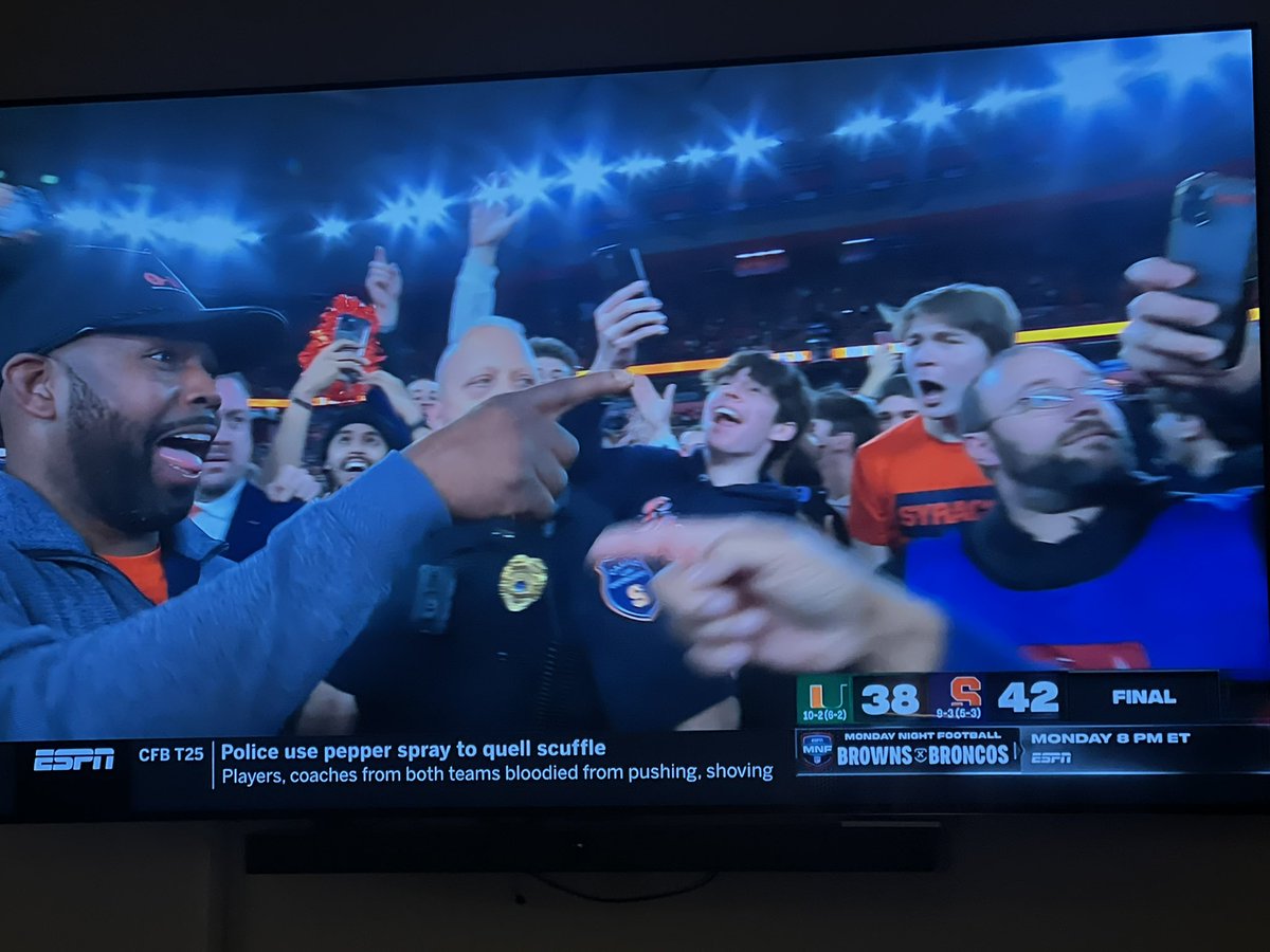 I think Connor is loving his time as an SU Student #GoOrange #FranBrown #KyleMcCord