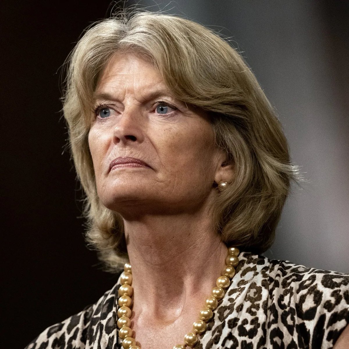 Kash Patel, Trump’s nominee for FBI Director, is a far-right extremist who helped Trump try to overthrow our government in 2020. It’s critical that the U.S. Senate block his nomination. 

RETWEET to demand that <a href="/SenatorCollins/">Sen. Susan Collins</a> and @LisaMurkowski oppose his confirmation!