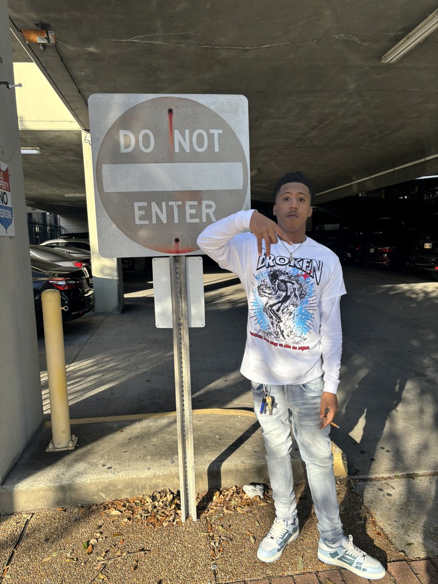 lasteph3k's tweet photo. 🦝🦝 https://t.co/PSqHbuGiG5