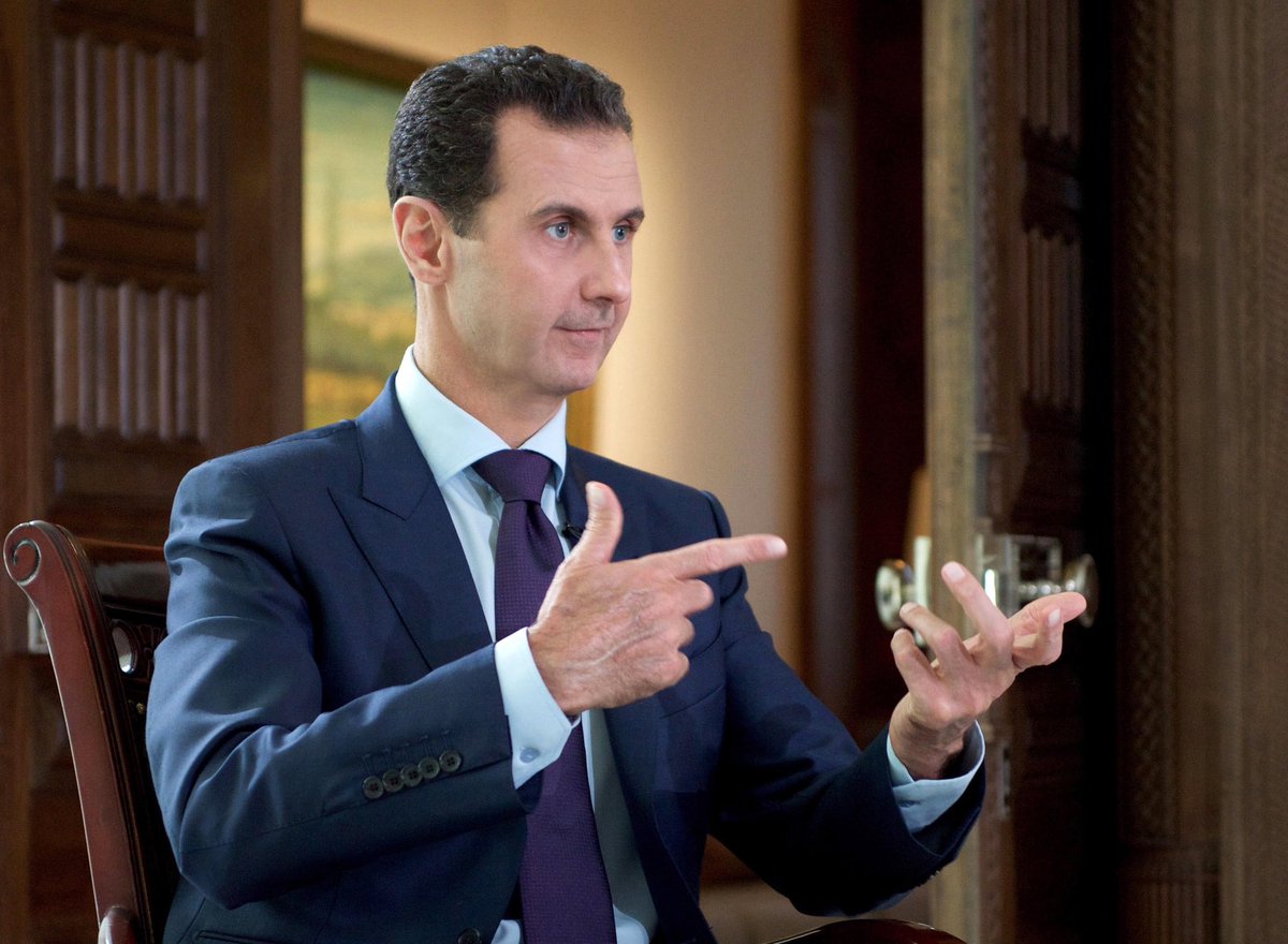 prensa505's tweet photo. Bashar Al-Sad, el
Presidente carnicero de Siria, de acuerdo a distintas informaciones ha huido hacia Moscú, protegido por el carnicero de Putin. El sirio ha sido derrotado por rebeldes que han liberado a Siria, luego de 20 años martirizados por el criminal de Al-Sad. https://t.co/nMWA61ie2Y