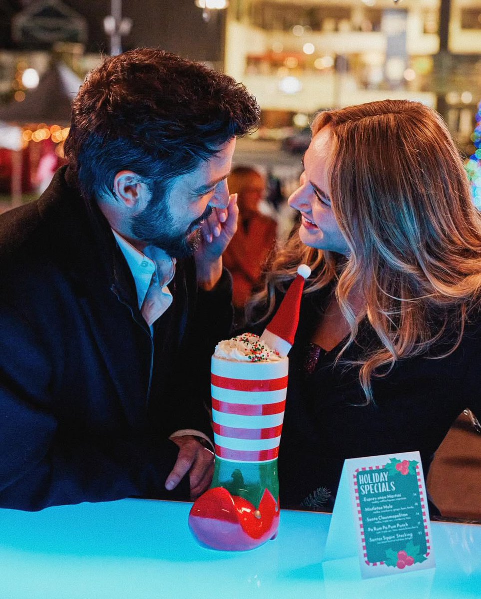 I love that it was sweltering during filming but today for the premiere, it snowed. That’s some serious Hallmark Christmas Magic ✨

#HolidayTouchdown A Chiefs Love Story 
<a href="/tyler_hynes/">Tyler Hynes</a> 
<a href="/HunterHaleyKing/">Hunter King</a>
<a href="/hallmarkchannel/">Hallmark Channel</a> 
#tylerhynes 
#hynies 
#CountdownToChristmas