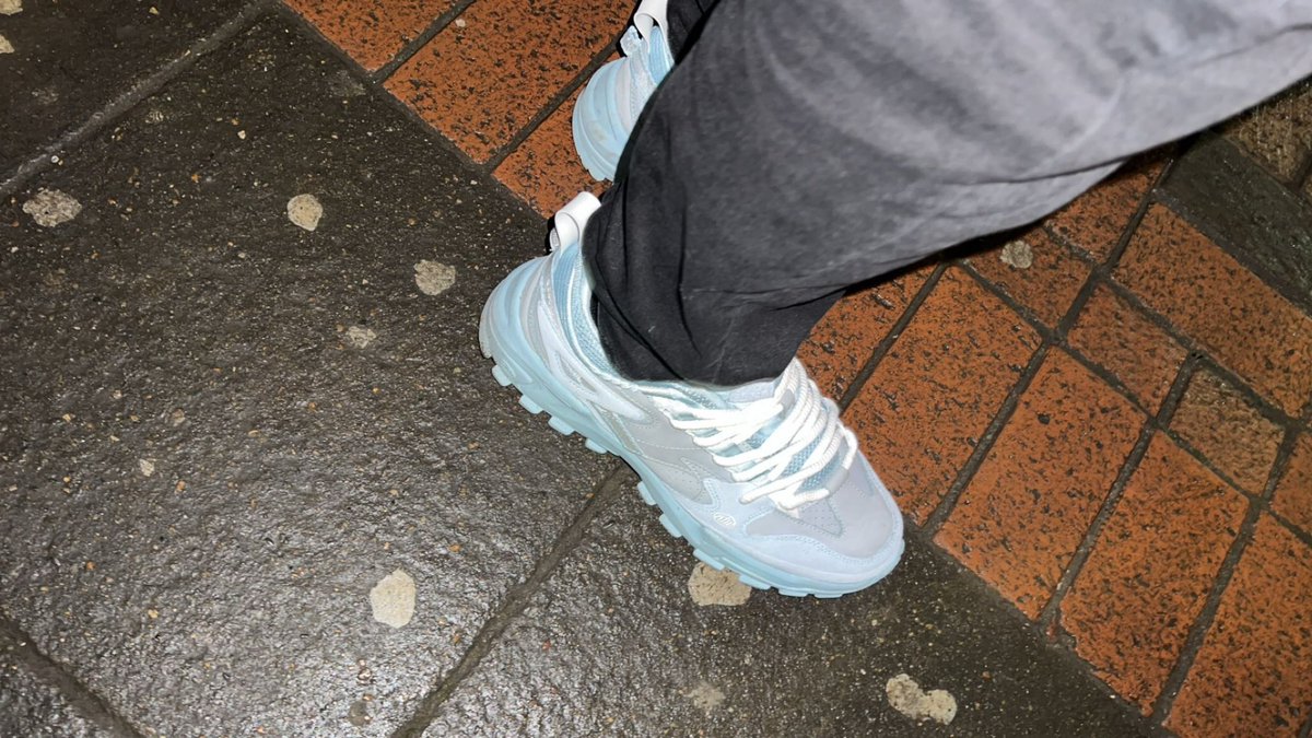 tomappleyard17's tweet photo. @Callux reppin them shoes in sheffield my boy https://t.co/TdwsUR2Z0X