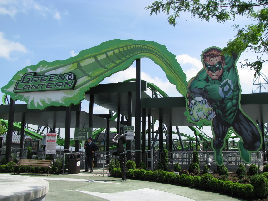 Connorrush_'s tweet photo. This may have been the worst ride ever built . All American scream machine was built before I was born and was still better than this in 2011. You’d either destroy your groin or your legs would cramp. I will not miss you #sixflags #sixflagsgreatadventure #6flags #greenlantern https://t.co/ToSFXAqscL