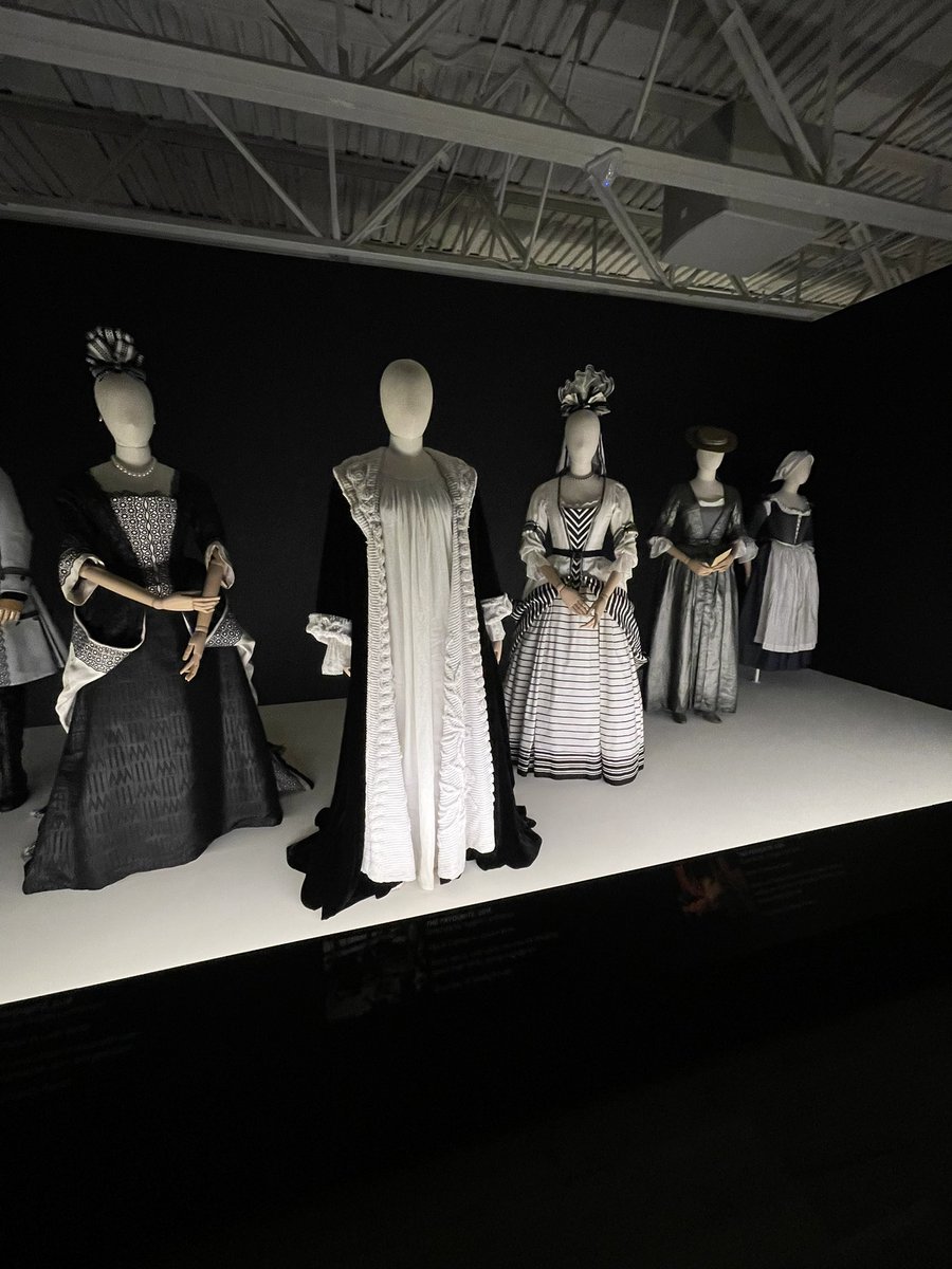 MaxWrightSCAD's tweet image. I highly encourage anyone who loves fashion and film to visit the latest exhibit at @SCADFASH! Sandy Powell is an excellent costume designer who has worked on some of the best films in the past 40 years. The exhibit is here until March 16th, 2025. #SCADFash #sandypowell #SCAD