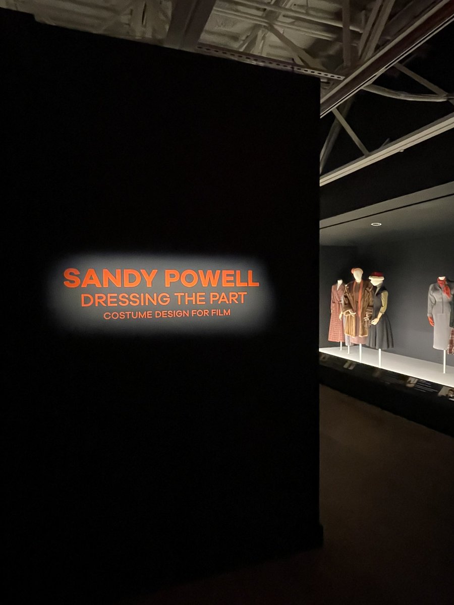 MaxWrightSCAD's tweet image. I highly encourage anyone who loves fashion and film to visit the latest exhibit at @SCADFASH! Sandy Powell is an excellent costume designer who has worked on some of the best films in the past 40 years. The exhibit is here until March 16th, 2025. #SCADFash #sandypowell #SCAD