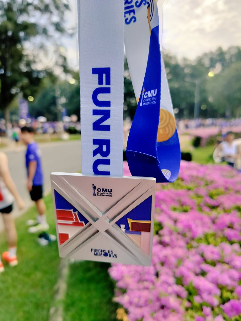 loookvee's tweet photo. #CMUmarathon 2024 https://t.co/dycefnRxl1