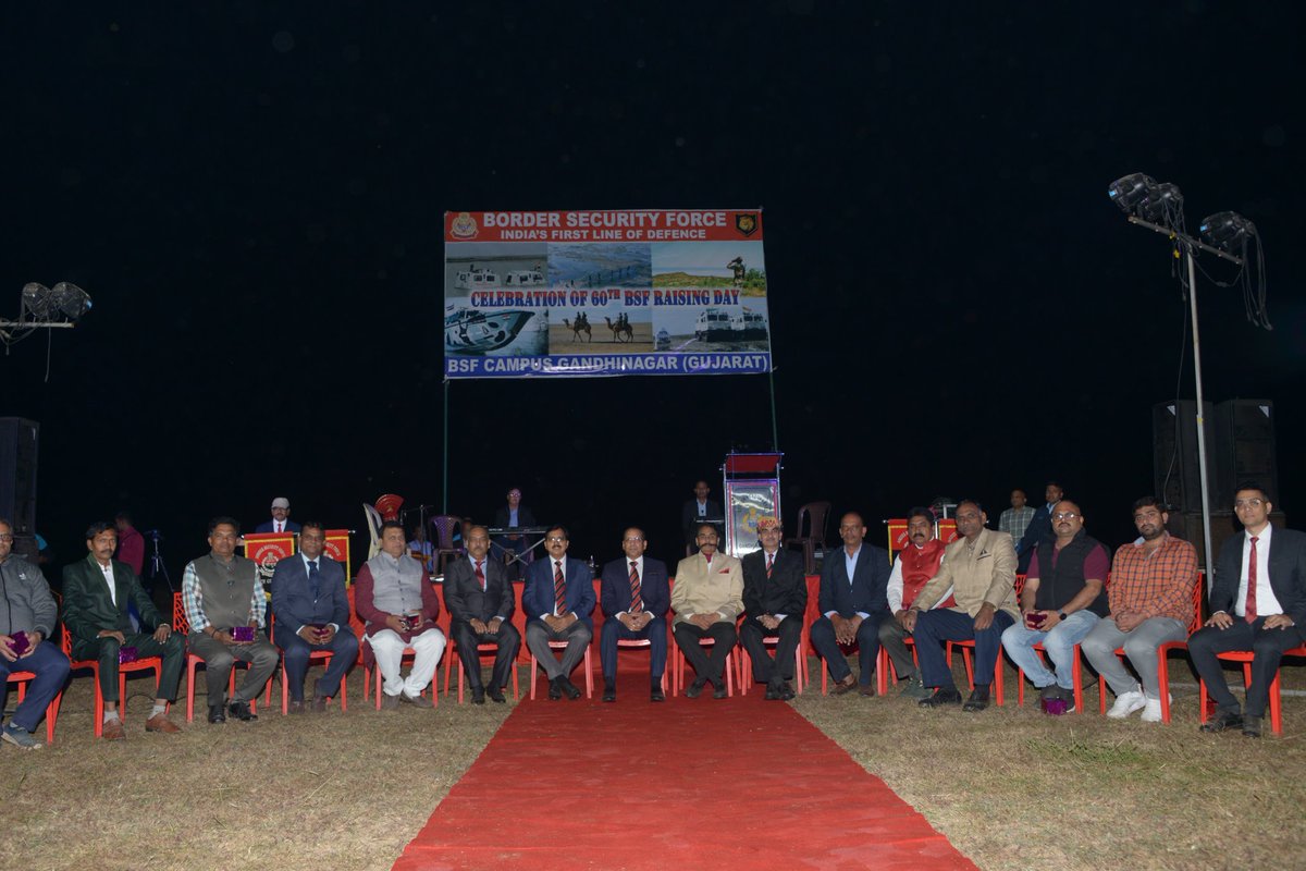 BSF_Gujarat's tweet photo. On the eve of 60th Raising Day of @BSF_India, Gujarat Frontier  organised  a grand Bada Khana along with a vibrant and captivating cultural programme.

The event was made even more memorable by heartfelt felicitation of BSF veterans by Sh Abhishek Pathak, IPS IG BSF, Gujarat Frontier in recognition of their invaluable contribution  to the force.

A celebration of camaraderie and dedication, honouring six decades of unparalleled service and sacrifice to the nation. 

#BSFDay #60YearsOfBSF #IndiasFirstLineOfDefense #BSF #JaiHind

सीमा सुरक्षा बल-सर्वदा सतर्क।