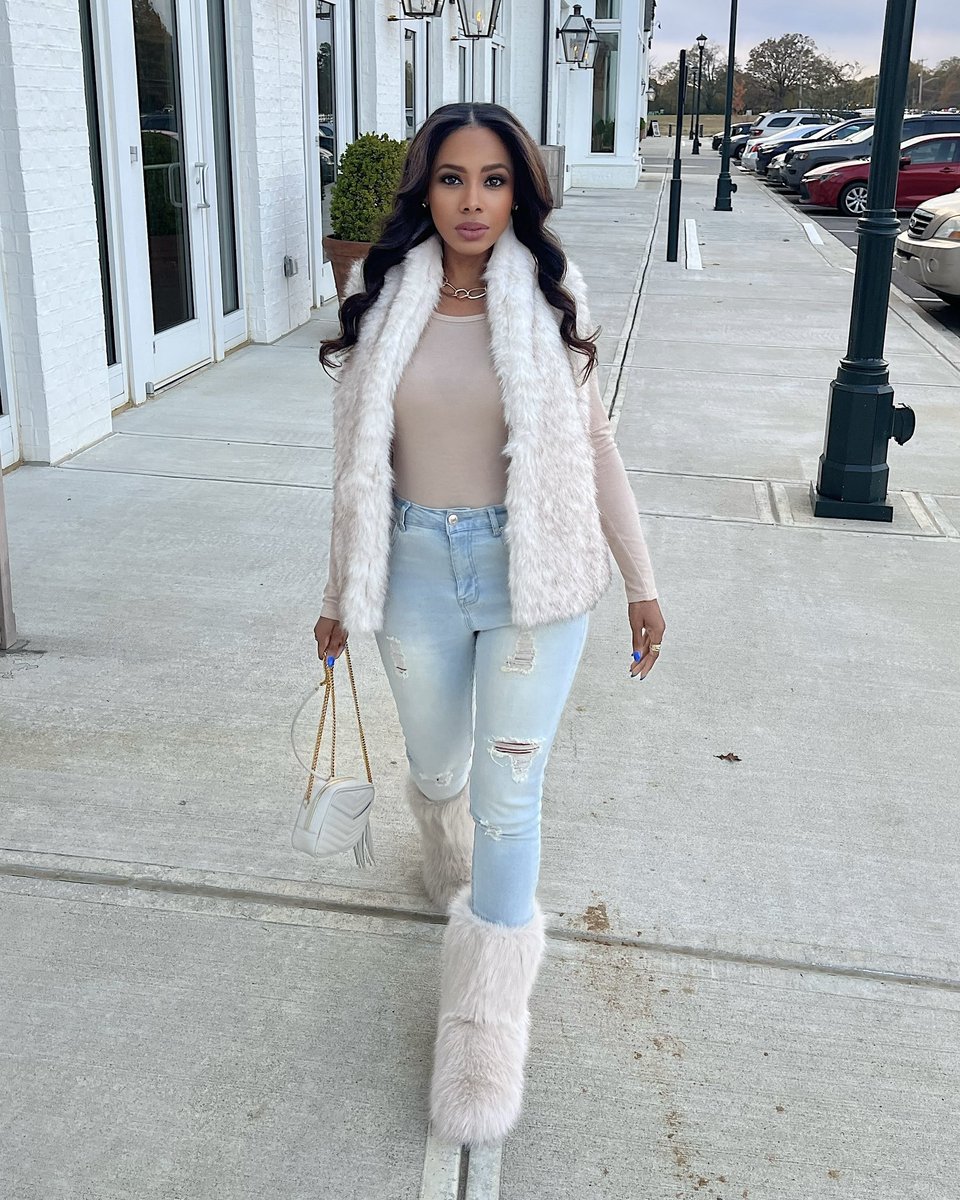 Candace_Spicer's tweet photo. Rare is real luxury. 💎 https://t.co/XALpmJOYsu
