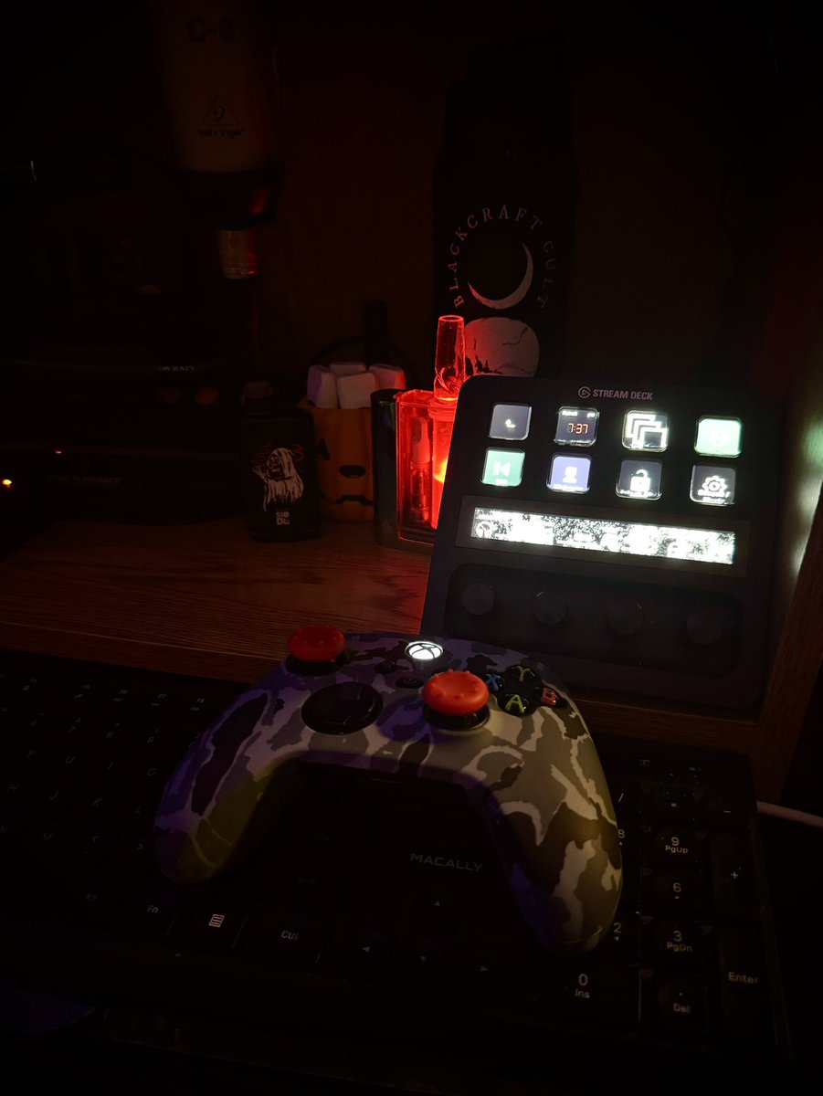 TommyKubiski's tweet image. We’re live for some games &amp;amp; tunes! All donations towards @heartsupport’s #GivingTuesday charity; helping people with their mental health and connecting them with assistance &amp;amp; resources. Show us what you’re listening to, hang w/ friends, &amp;amp; have fun🕹️
twitch.tv/TommyKubiskiMu… 📺
#HS