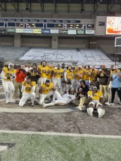CoachBLacy's tweet photo. #VicPic#6 So proud of this group! Making history, only the 12th bowl eligible team in school history, We own the #MichiganMACTrophy, and went 1-0 for our Sr! Can’t wait to see what bowl game we end up at. “I’ll take mine over yours any day”! #EAT #DirtBoys #BowlBound https://t.co/ohE41d0kZv