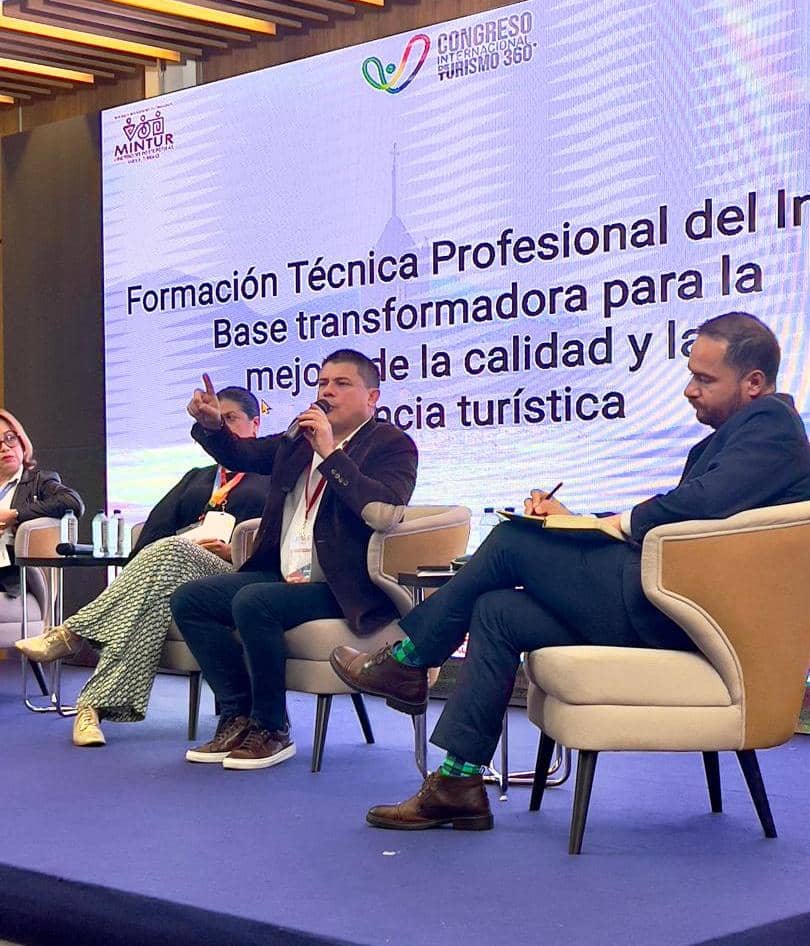 #FITVEN 2024 estuvo impregnada de Inces toda la jornada.

Nuestro presidente @wuikelmanangelp participó junto al ministro de Educación Universitaria Ricardo Sánchez en el 3er Congreso Internacional de Turismo 360°

La feria continuó con la renovación del convenio Inces - Inatur,