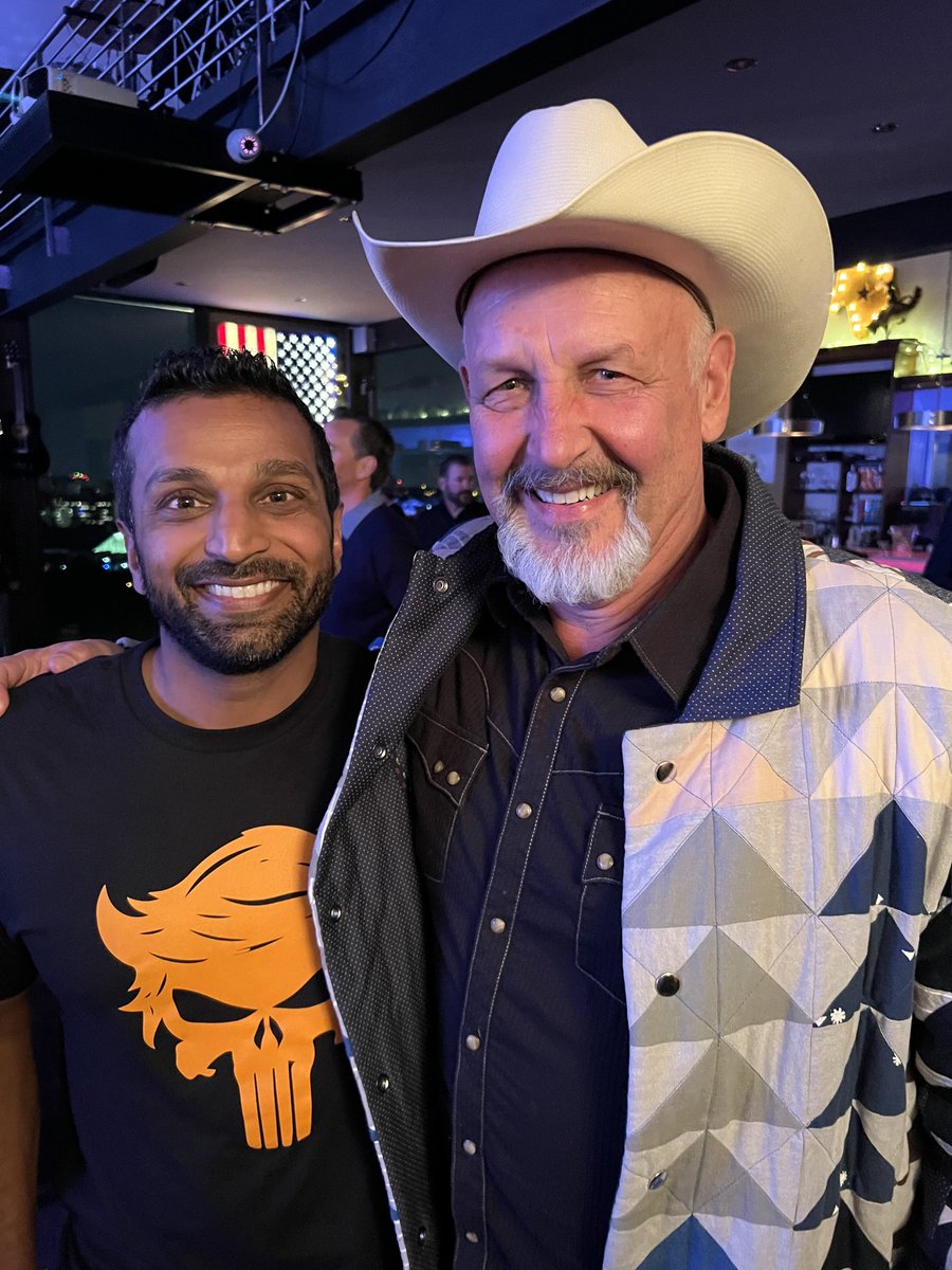 yesnicksearcy's tweet image. Congratulations to the new ⁦@FBI⁩ director!