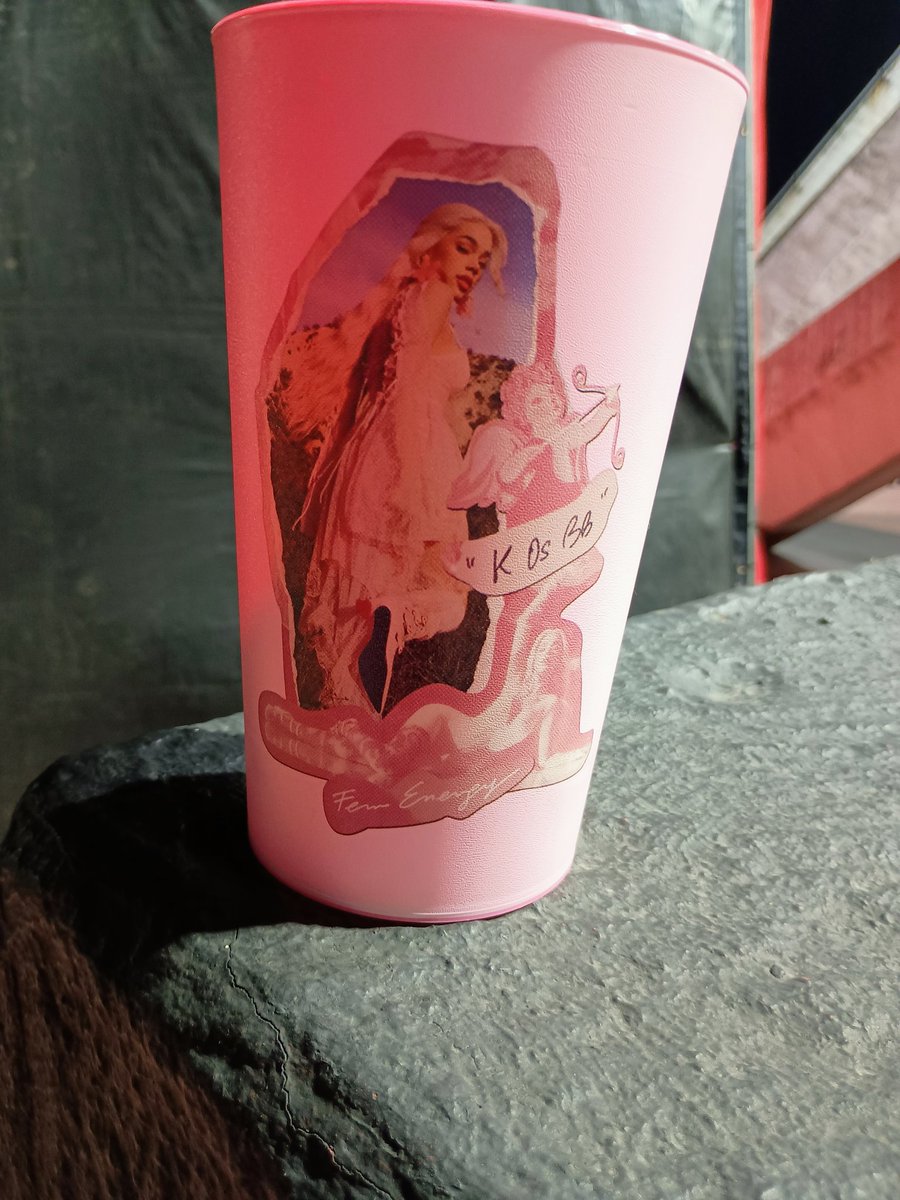 Keyken26's tweet image. Que bonita estan los vasos oficiales 😍

#PinkAuraEnCDMX