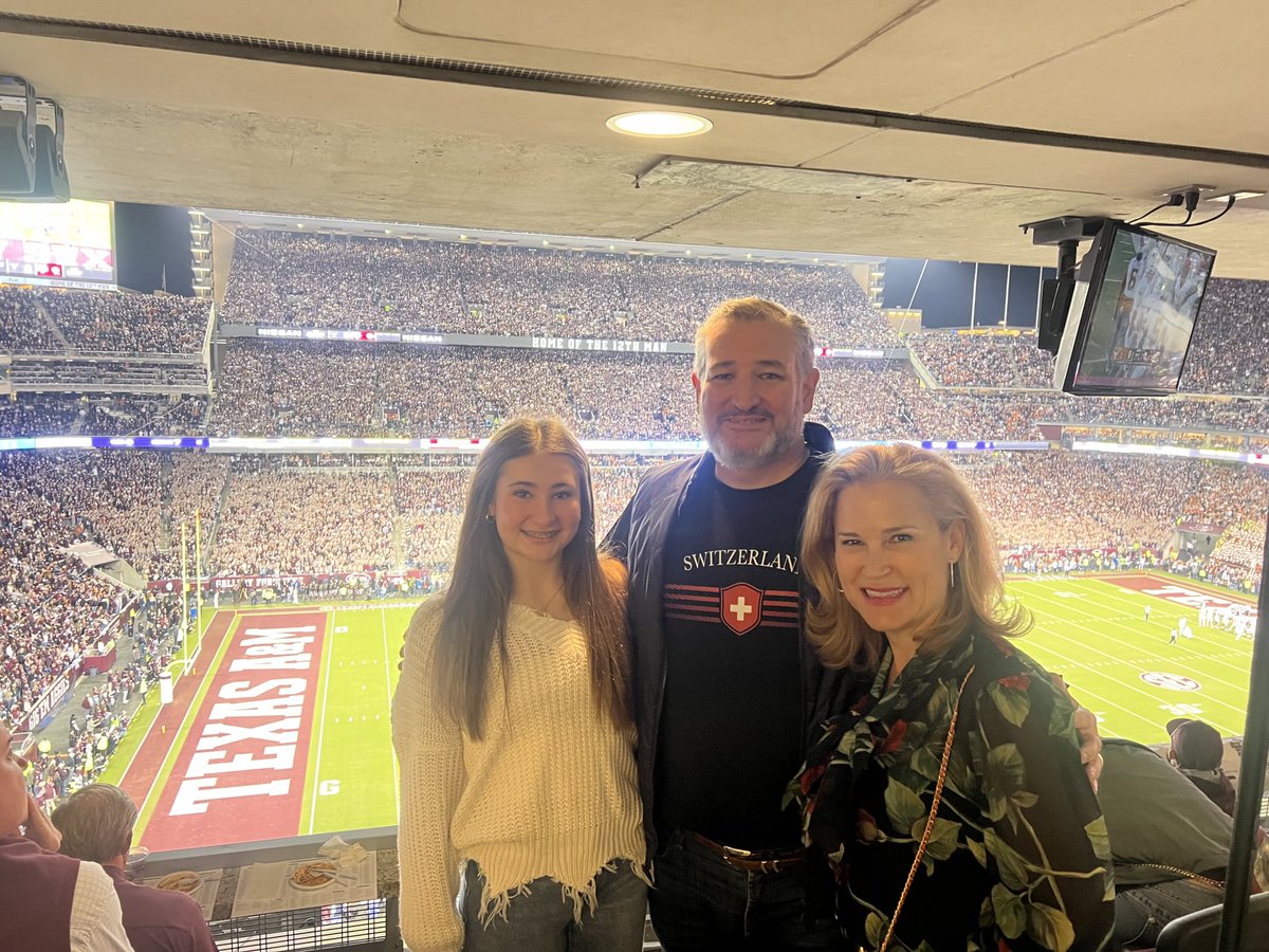 Ted Cruz tweet media