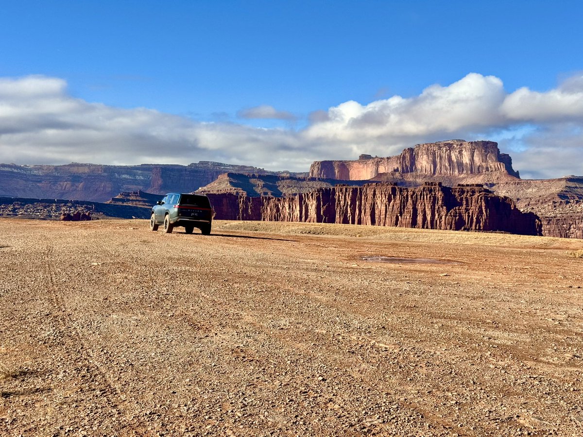 SpaceWilS's tweet image. Out in it’s environment where it belongs #Moab #Utah #neverstopexploring