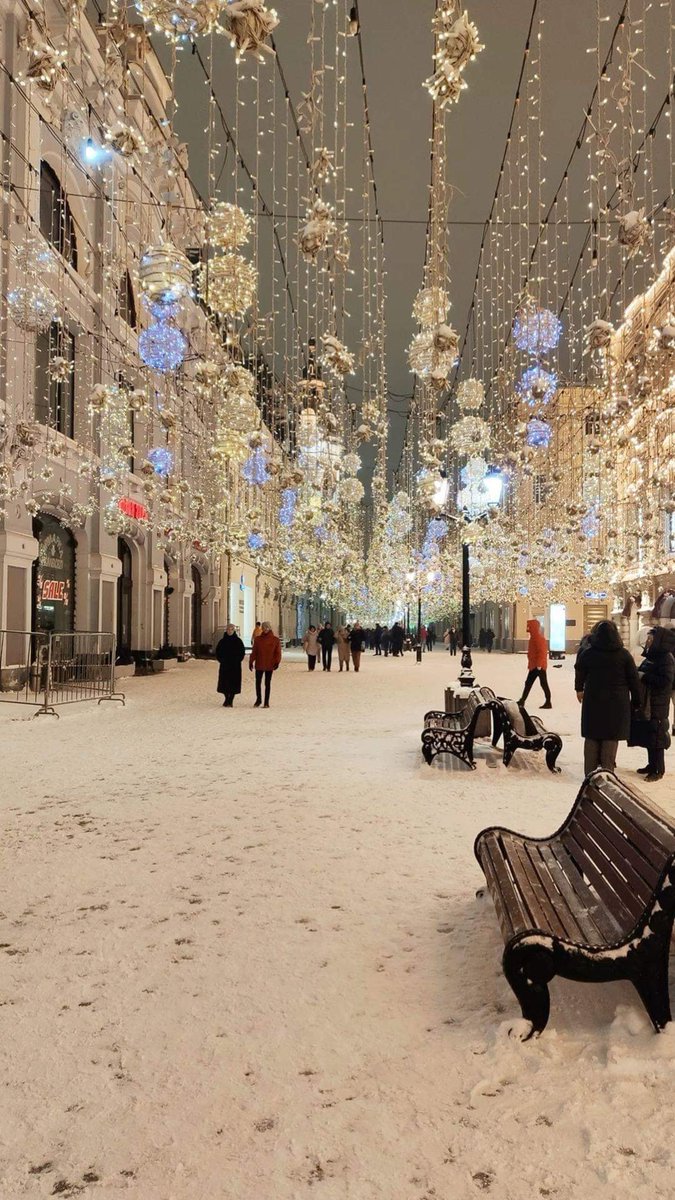 BRICSinfo's tweet photo. 🇷🇺 Winter in Moscow, Russia https://t.co/ul5zYh3HpM