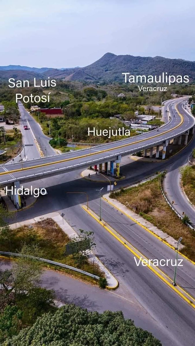 DulceMonce86's tweet photo. El crucero las 3 Huastecas es un punto de referencia importante en la región Huasteca, donde se intersectan las carreteras que conducen a tres de las Huastecas: la #HuastecaPotosina, #HuastecaVeracruzana y la #HuastecaHidalguense. 
Es un lugar muy transitado por los viajeros. https://t.co/rprNFYGAyv
