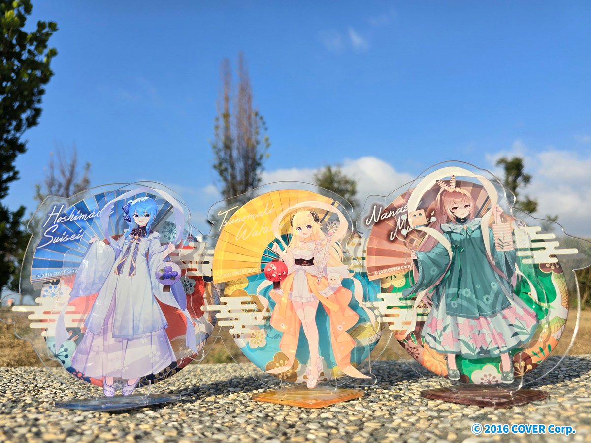 hololantern's tweet photo. 今日はイベントの最終日です！
イベント期間中、応援してくださったファンの皆さまに心から感謝いたします✨
オンラインショップでのご購入は本日、日本時間23:59まで！
最後のチャンスをお見逃しなく、ぜひ天女たちをお迎えください！

【オンラインショップ】https://t.co/lhxSTqPUx1
【販売期間】11/17（日）12:00～12/01（日）23:59
【出荷予定時間】2025年2月下旬

ホロライブプロダクションランタン祭りポップアップイベント
【開催期間】11/17(日)～12/1(日) 10:00～21:00
さらに詳しく：https://t.co/YteItiCbE6
#holo_lanternfes #hololive #ホロライブプロダクション #hololantern
#星街すいせい #角巻わため #博衣こより #ムーナ・ホシノヴァ #パヴォリア・レイネ
#こぼ・かなえる #一伊那尓栖 #七詩ムメイ #フワワ・アビスガード #モココ・アビスガード