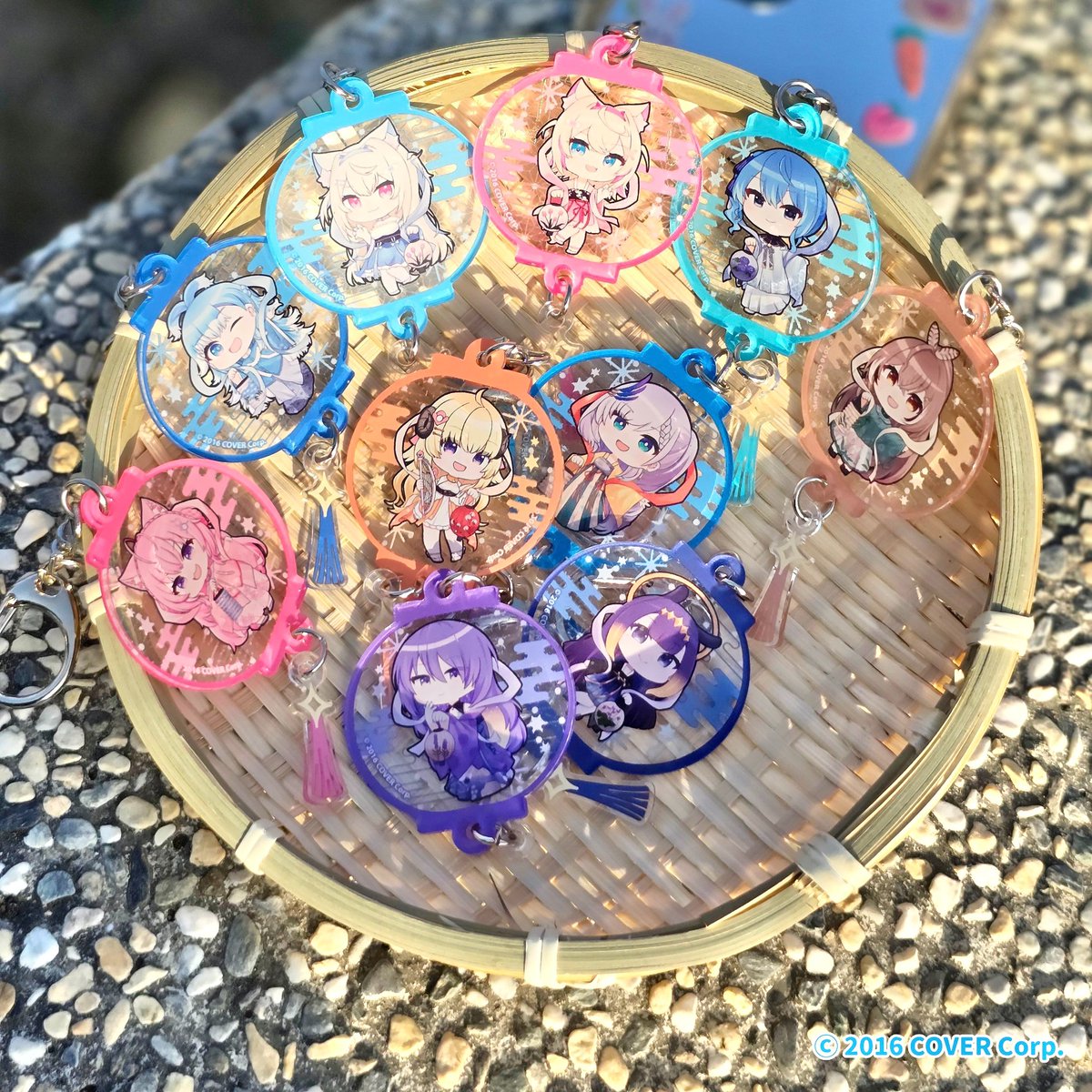 hololantern's tweet photo. 今日はイベントの最終日です！
イベント期間中、応援してくださったファンの皆さまに心から感謝いたします✨
オンラインショップでのご購入は本日、日本時間23:59まで！
最後のチャンスをお見逃しなく、ぜひ天女たちをお迎えください！

【オンラインショップ】https://t.co/lhxSTqPUx1
【販売期間】11/17（日）12:00～12/01（日）23:59
【出荷予定時間】2025年2月下旬

ホロライブプロダクションランタン祭りポップアップイベント
【開催期間】11/17(日)～12/1(日) 10:00～21:00
さらに詳しく：https://t.co/YteItiCbE6
#holo_lanternfes #hololive #ホロライブプロダクション #hololantern
#星街すいせい #角巻わため #博衣こより #ムーナ・ホシノヴァ #パヴォリア・レイネ
#こぼ・かなえる #一伊那尓栖 #七詩ムメイ #フワワ・アビスガード #モココ・アビスガード