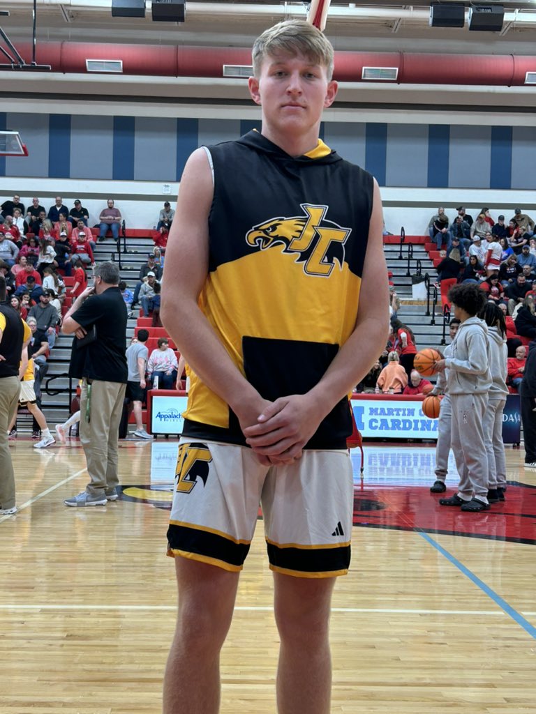 cody_thom33's tweet photo. 2026 Johnson Central G Austin Slone is a Pure Prospect & about to get busy. #zipzoneclassic @kevinmoses @pure_prospects https://t.co/pTVviM6qcx