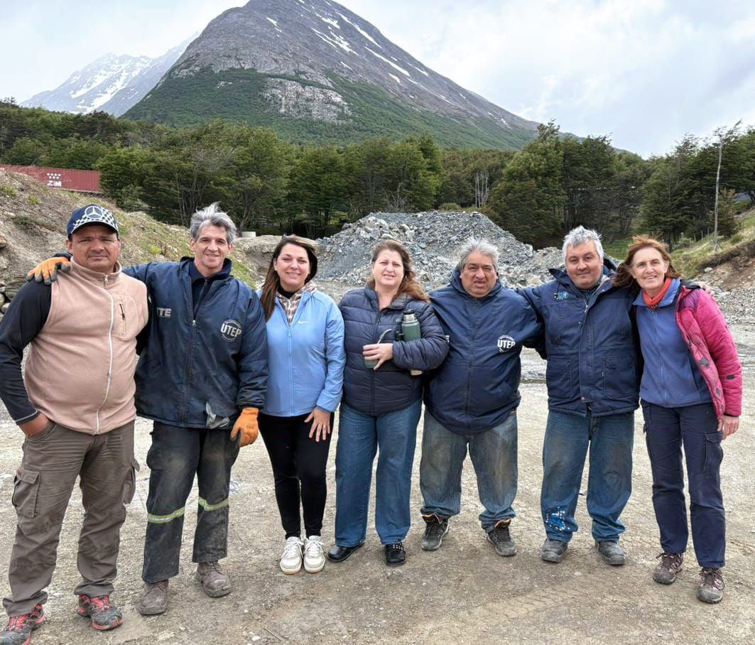 "LA FUNDACIÓN GARRAHAN REUNIÓ 34 BOLSONES DE TAPITAS PLÁSTICAS EN LA CIUDAD DE USHUAIA". lamuy.com.ar/post/la-fundac…
