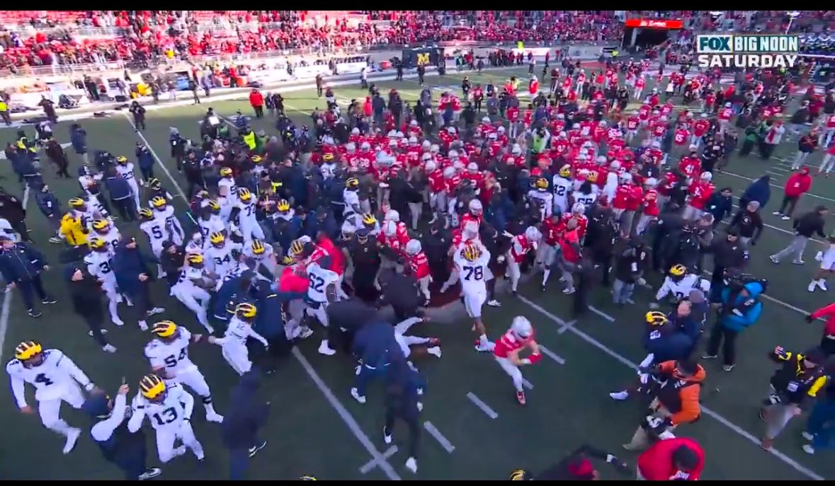 ToneDigz's tweet photo. What a great rivalry week https://t.co/91pdIE3DBu