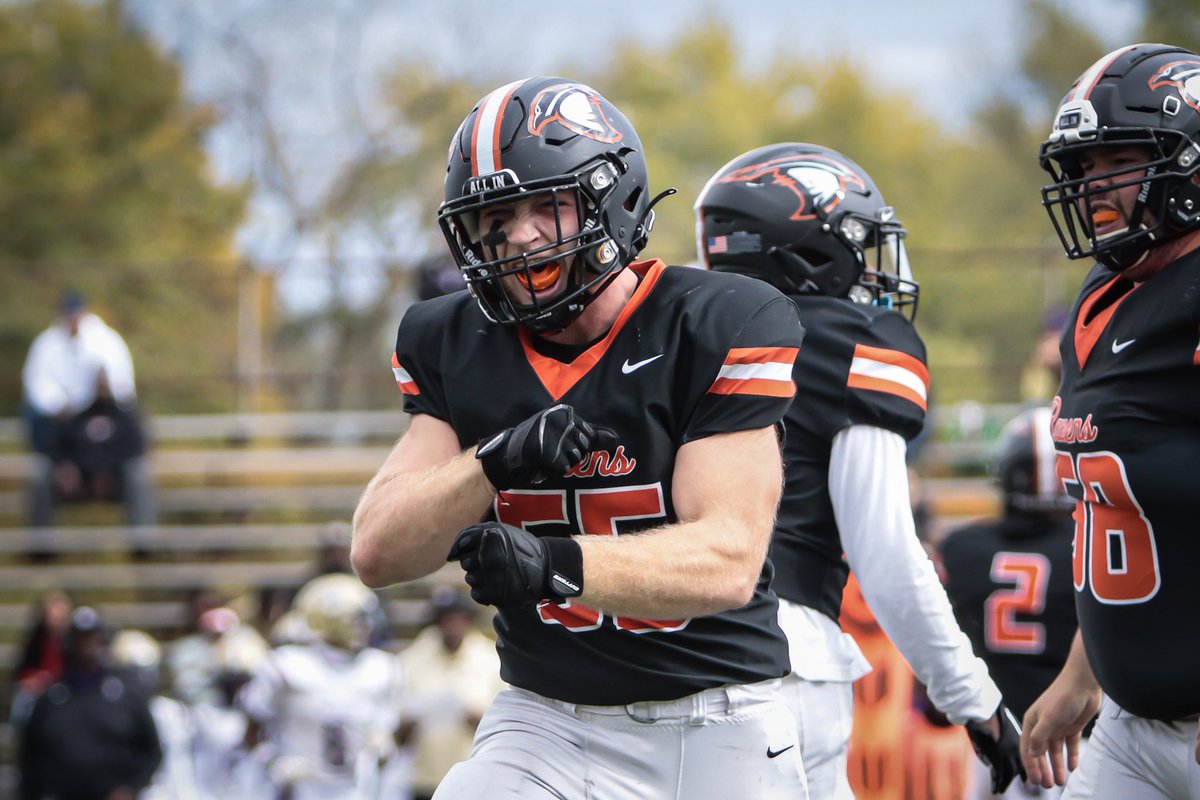 BigTLojo's tweet photo. After a great conversation with @coach_codd I am blessed to receive an offer from @AUFootball__ ! @CoachBMurdock @CoachLedford @ToddDodgeFBcamp @leopardfootball https://t.co/7oujfbYx5E