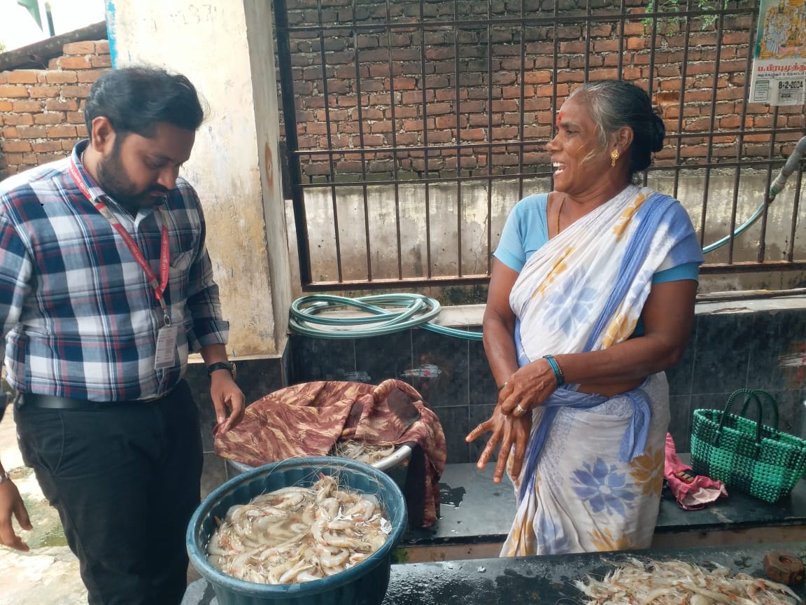 tnfoodsafety's tweet photo. Tamilnadu Food Safety Department Cuddalore District food safety officials along with fisheries and police insepcted fish market .During inspection Seized and destroyed around 50 kgs of stale fish
https://t.co/h8reIXgoer
#fssaiawareness #TNDIPR #fssaiindia #dphpm #FSSAI #WHO https://t.co/AUWngxgxYb