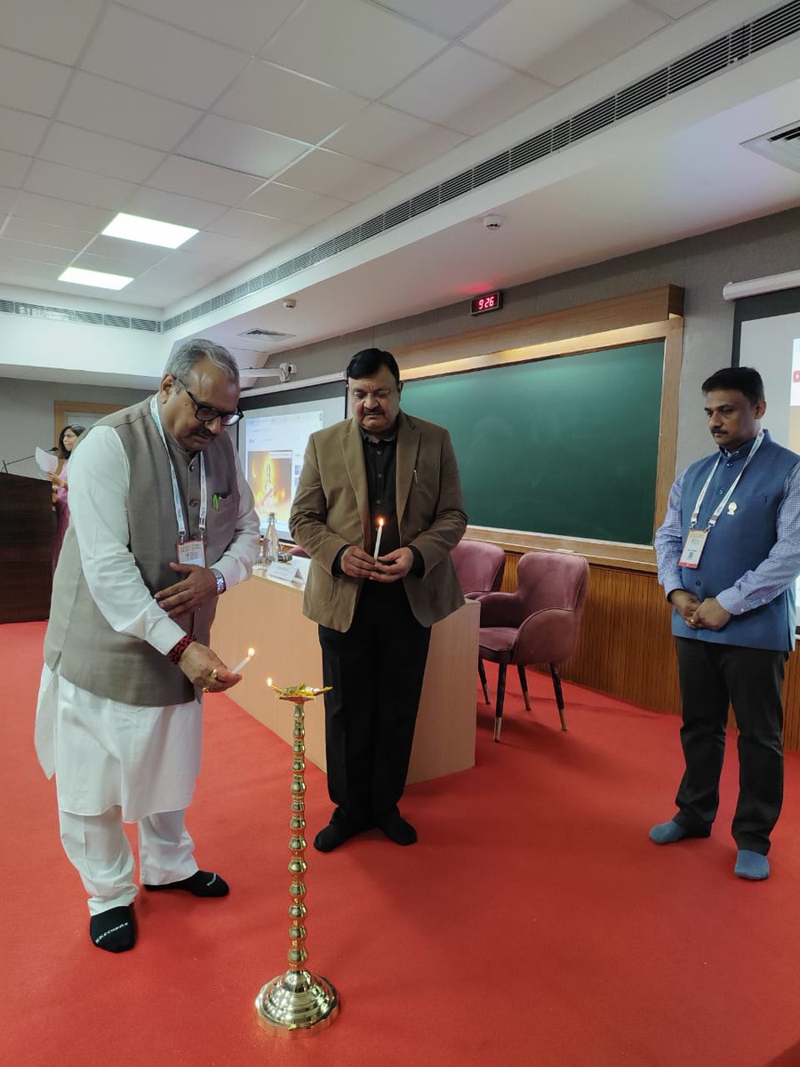 Science India Magazine tweet media