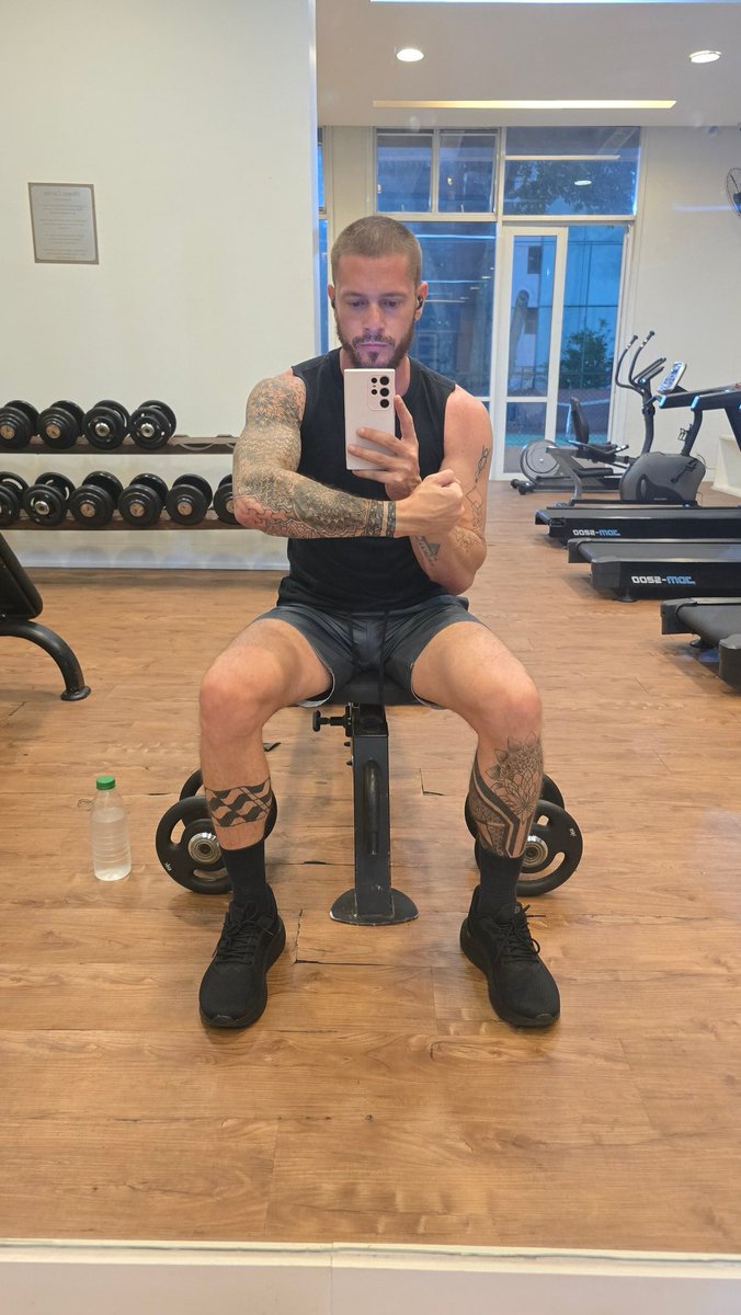 Valiserra tweet media