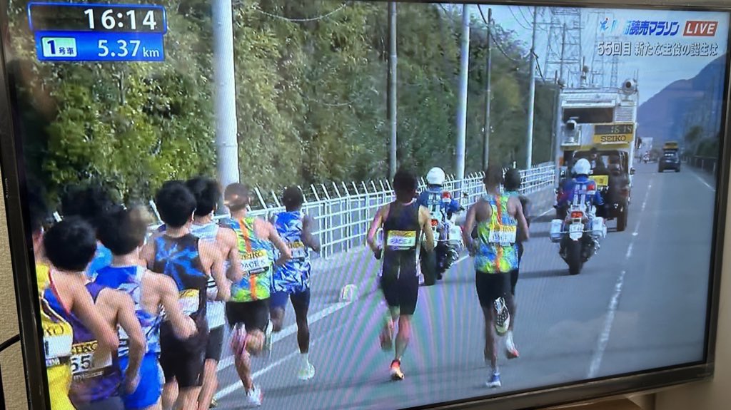 gstag04's tweet image. マラソン大会中継を見る理由は
学生時代陸上部だったからというより
白バイがたくさん見られるからです。
おはようございます☀
#CB1300P